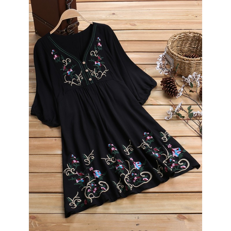Women Folk Style Loose Embroidered Batwing Sleeve Blouse